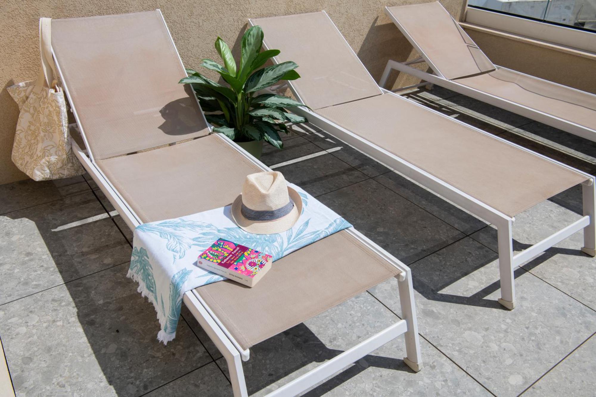 Staymela Apartments - Kappara ภายนอก รูปภาพ