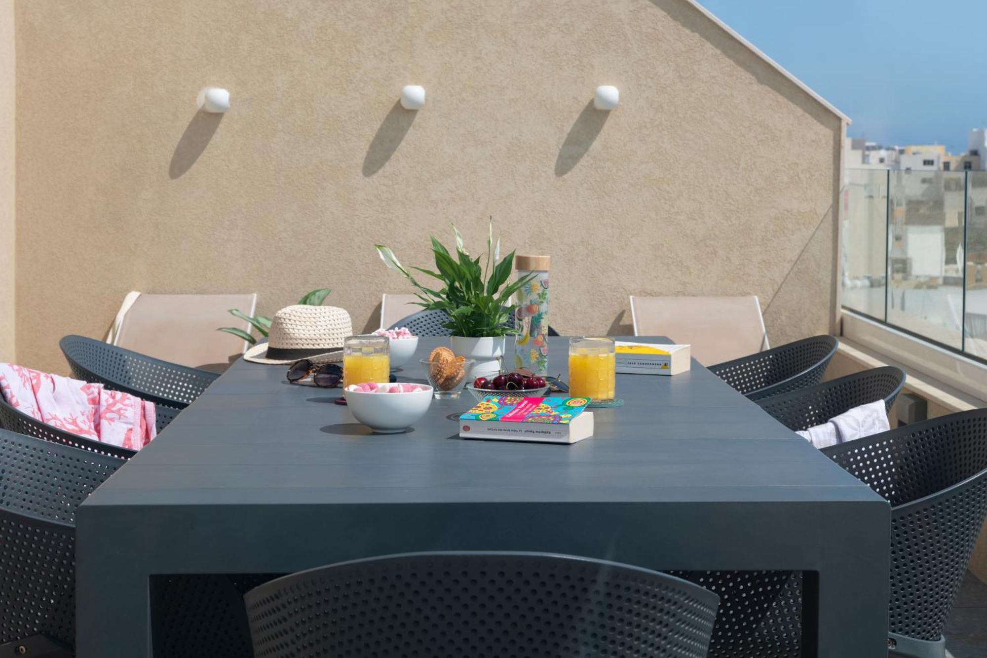 Staymela Apartments - Kappara ภายนอก รูปภาพ